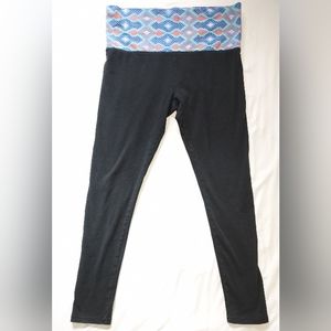 Mossimo Supply Co black capri-length leggings